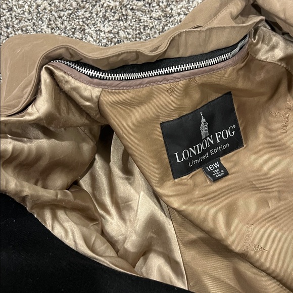 London Fog limited edition belted trench coat - Picture 3 of 4